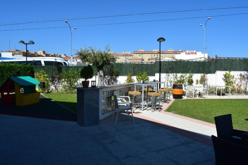 Hotel Bardo Recoletos Coco Salamanca Exterior photo